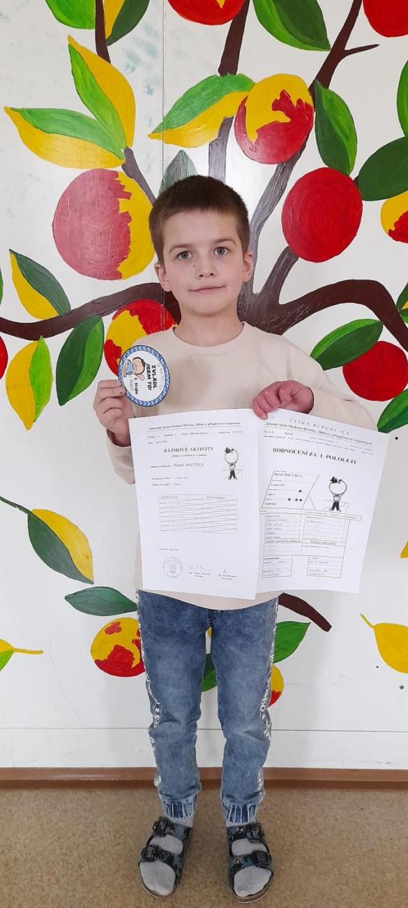 Pololetní vysvědčení prvňáčků - 1. A, B, C