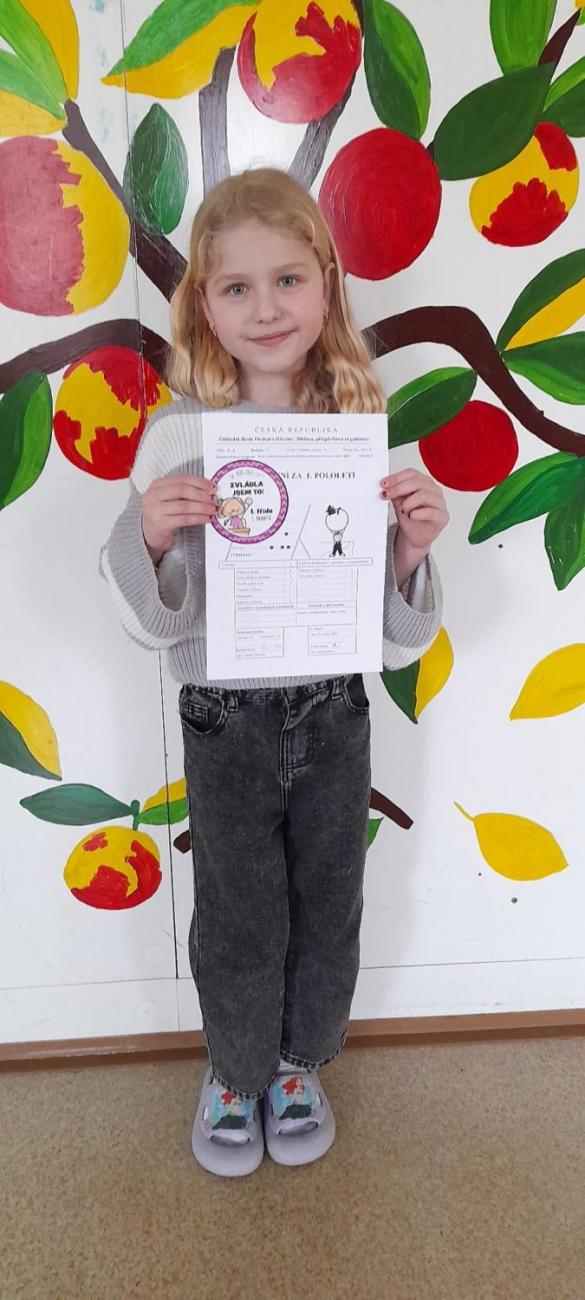 Pololetní vysvědčení prvňáčků - 1. A, B, C