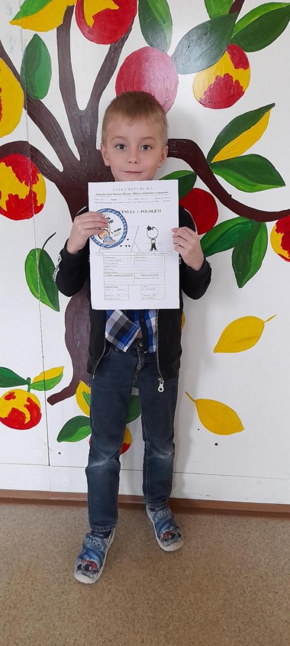 Pololetní vysvědčení prvňáčků - 1. A, B, C