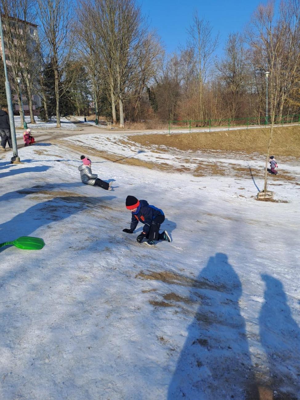 1.C – Sněhové radovánky s deváťáky