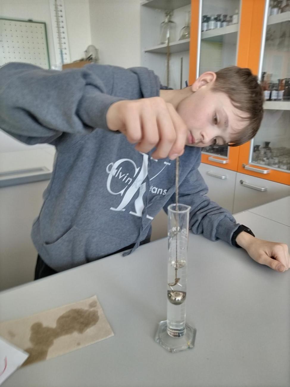 Fyzika 6. ročník - praktická měření objemu