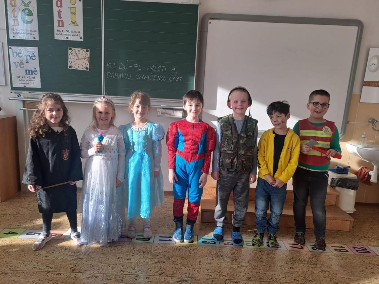 Karneval prvňáčků