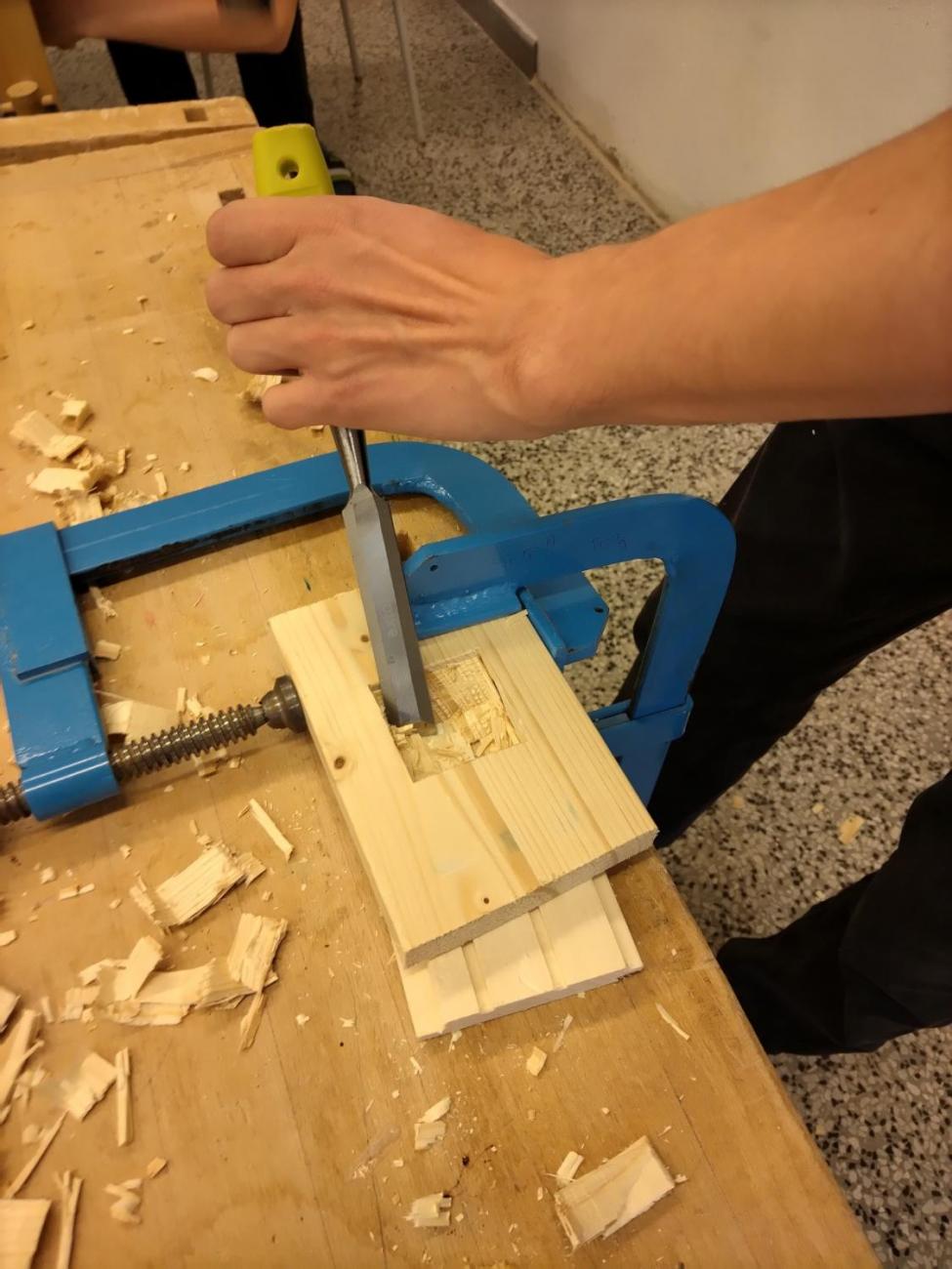 Práce s dřevem – dlabání, 9. roč.