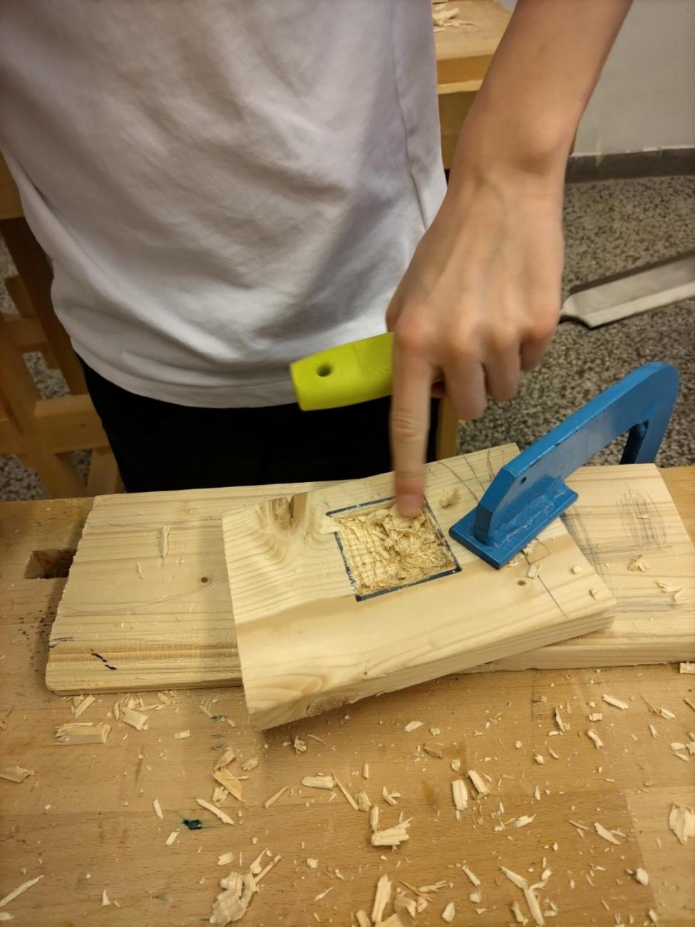 Práce s dřevem – dlabání, 9. roč.