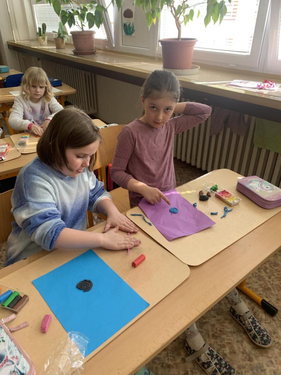 PKČ - práce s plastelínou  2.B