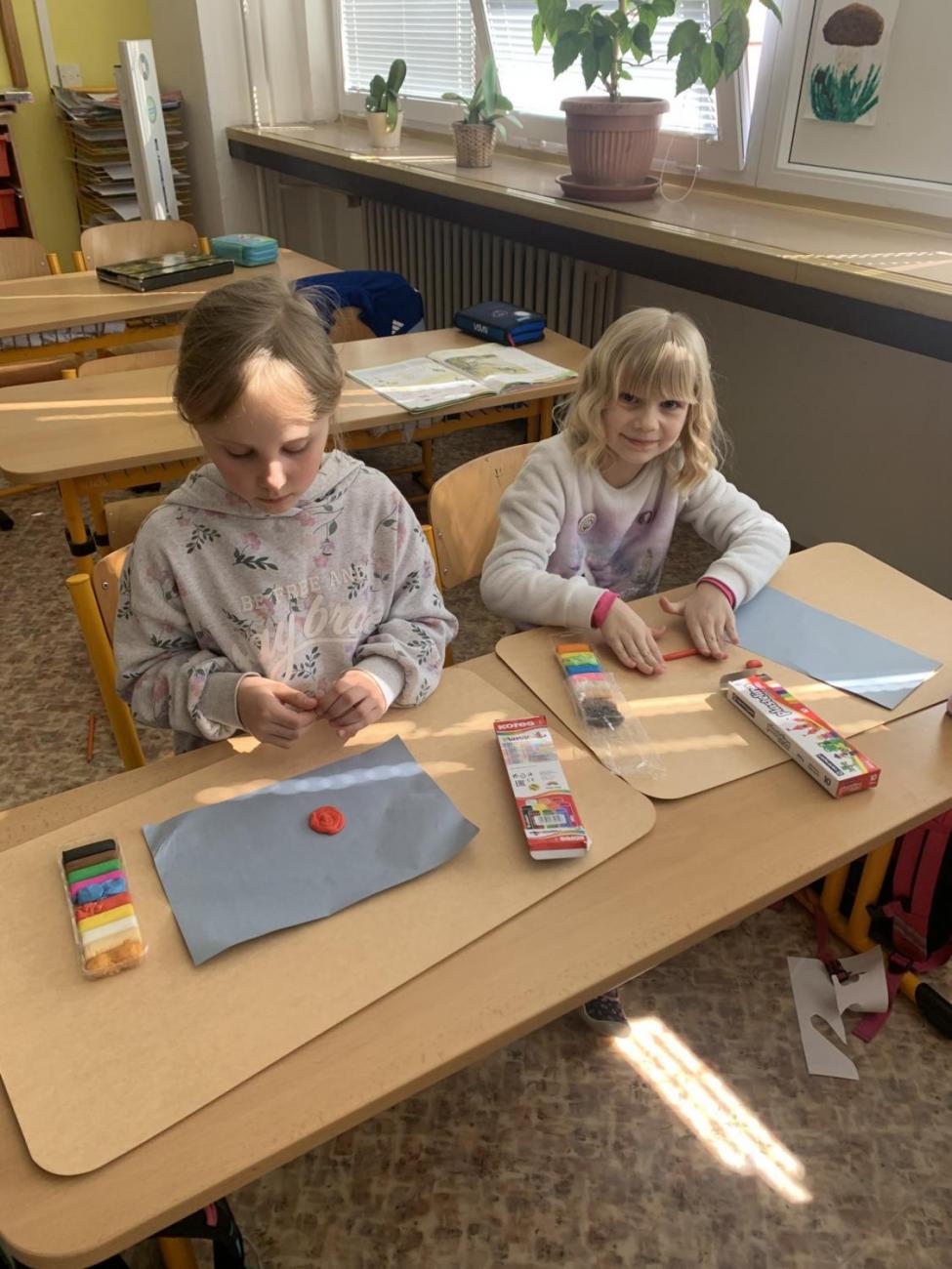 PKČ - práce s plastelínou  2.B