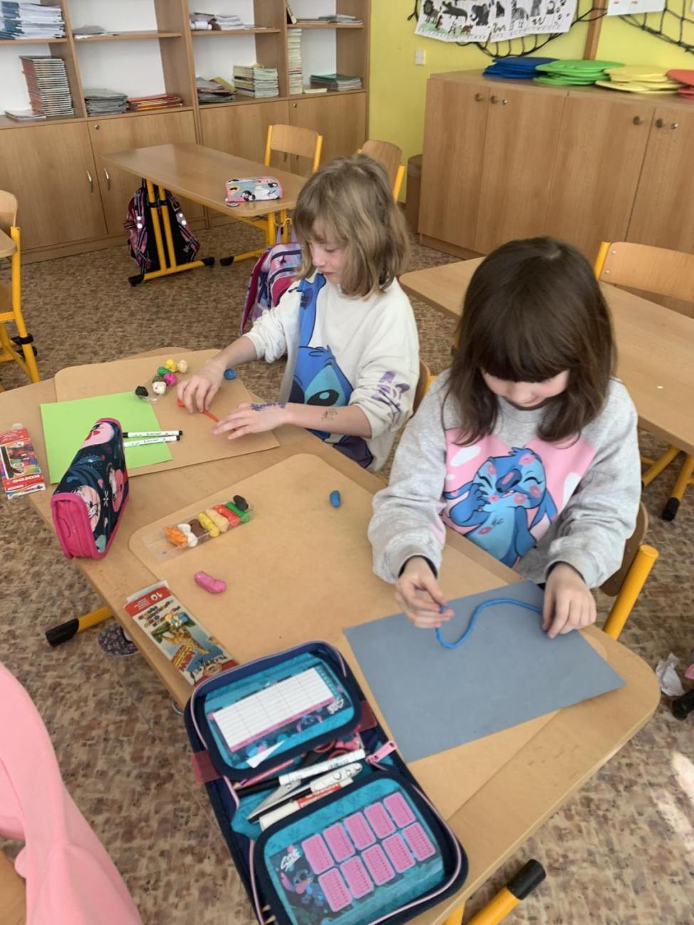 PKČ - práce s plastelínou  2.B