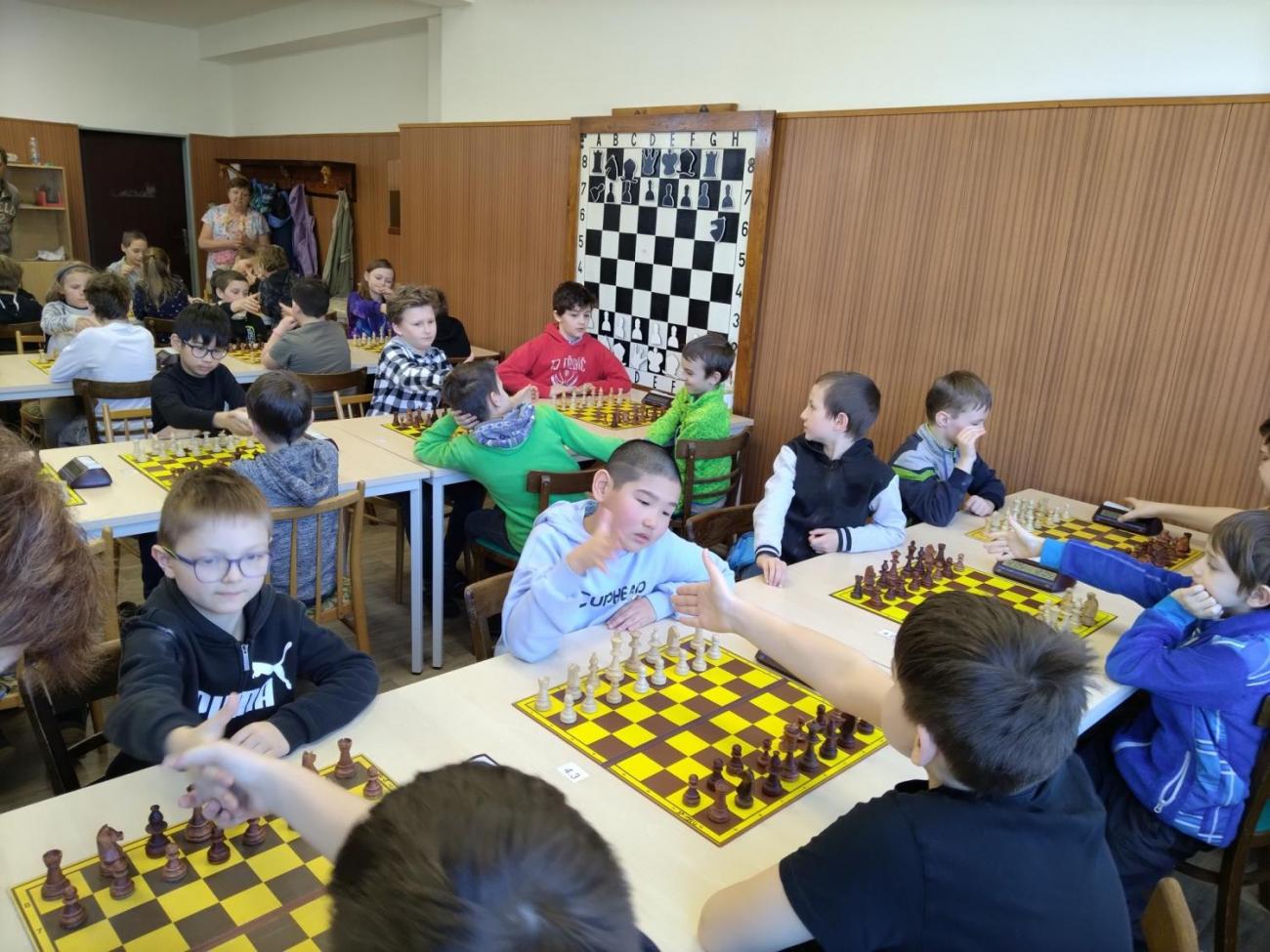 Šachy – krajské kolo, 2. místo