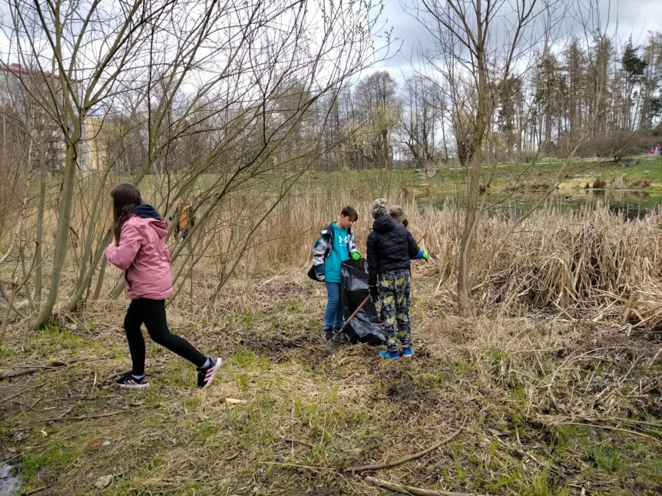 Žáci naší školy opět pomáhali přírodě v rámci akce Čistá Vysočina