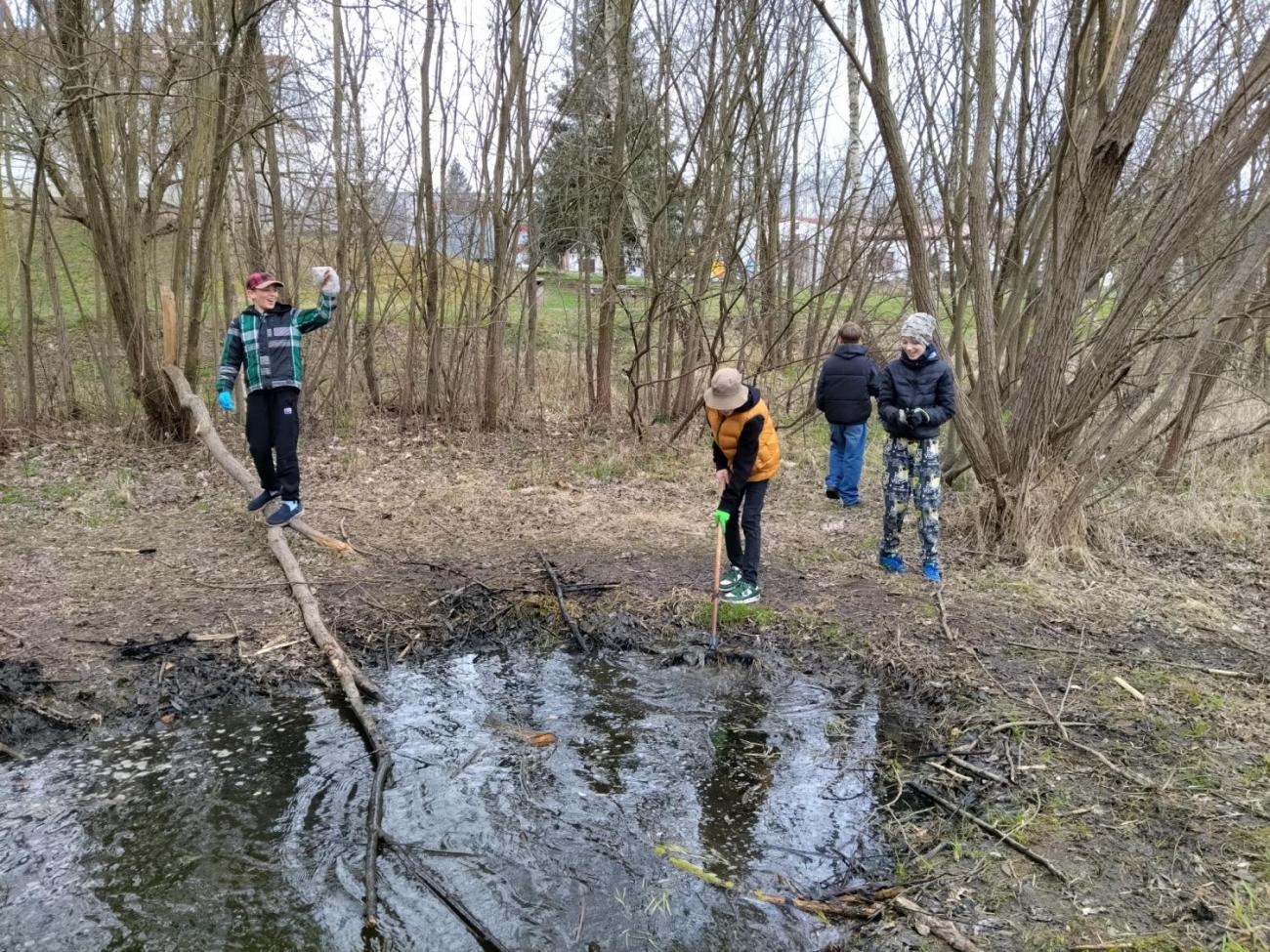 Žáci naší školy opět pomáhali přírodě v rámci akce Čistá Vysočina