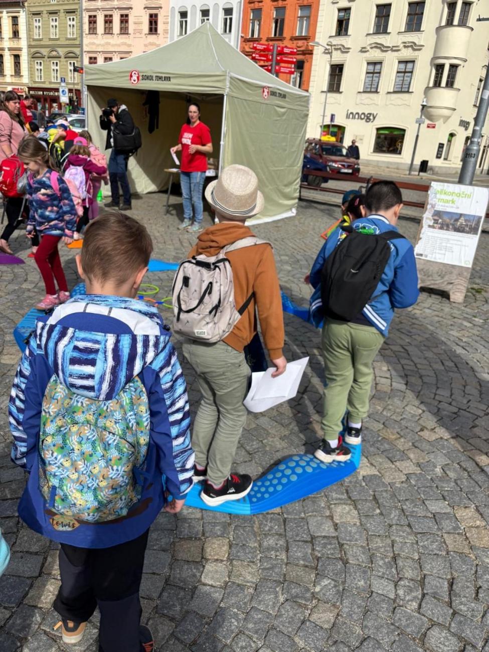 Den Země  1.B a 1.C