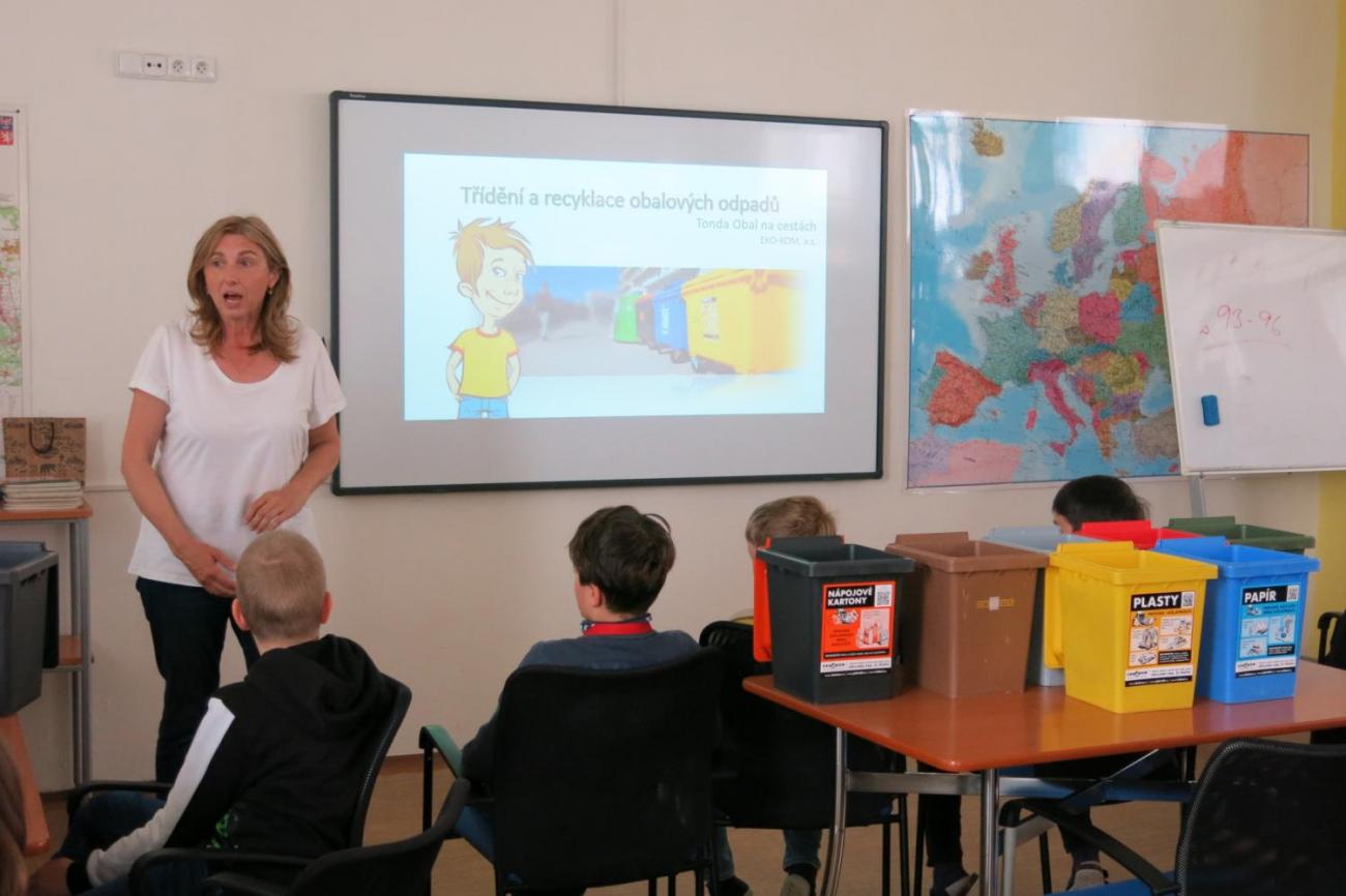 Tonda Obal na cestách – vzdělávací program o třídění odpadu