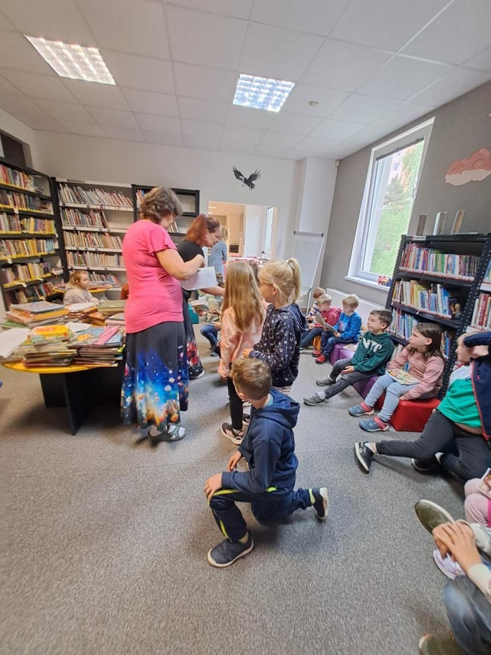 Prvňáčci z 1.C byli slavnostně pasováni na čtenáře