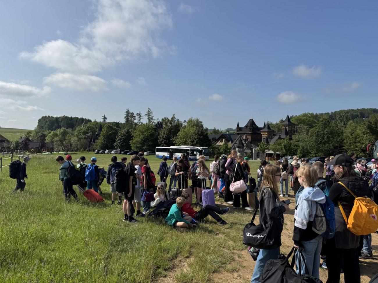 Školní výlet do outdoorového resortu Březová  5.A a 5.B