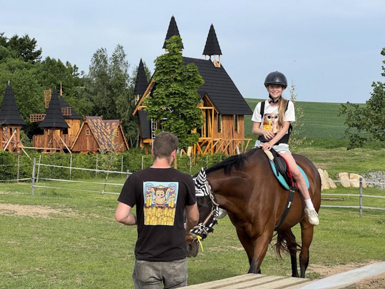Školní výlet do outdoorového resortu Březová  5.A a 5.B