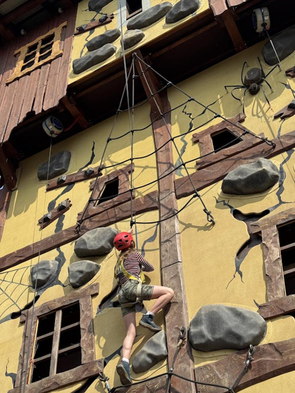 Školní výlet do outdoorového resortu Březová  5.A a 5.B