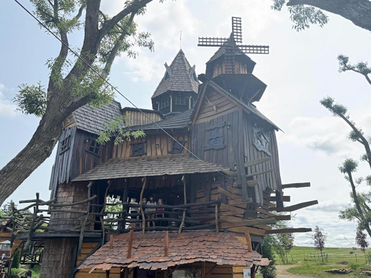 Školní výlet do outdoorového resortu Březová  5.A a 5.B