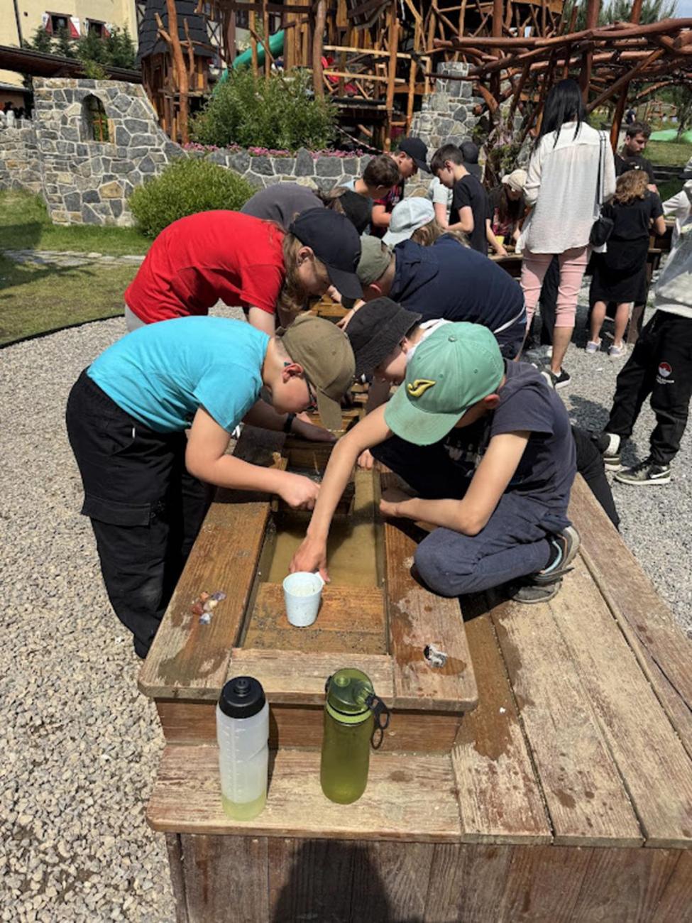 Školní výlet do outdoorového resortu Březová  5.A a 5.B