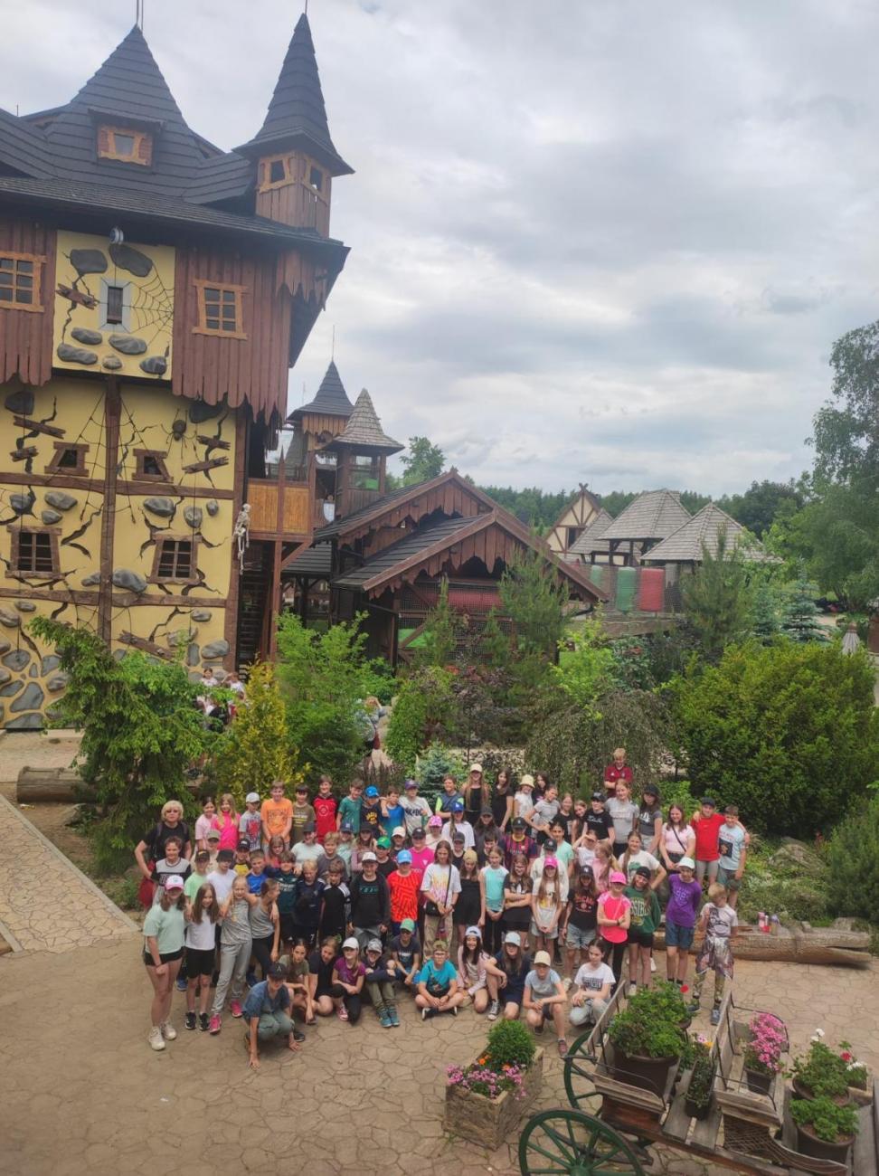 Školní výlet do outdoorového resortu Březová  5.A a 5.B