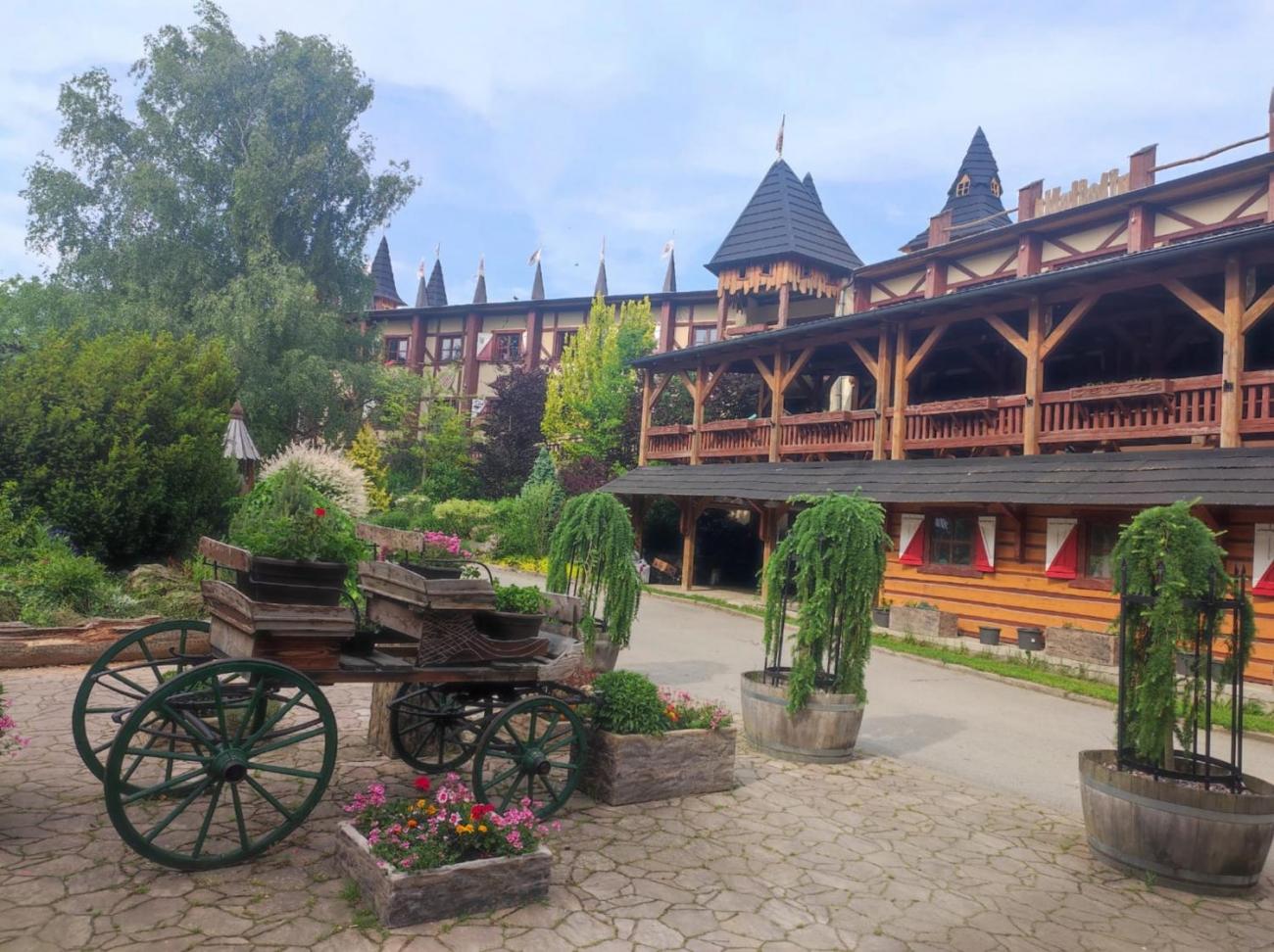 Školní výlet do outdoorového resortu Březová  5.A a 5.B