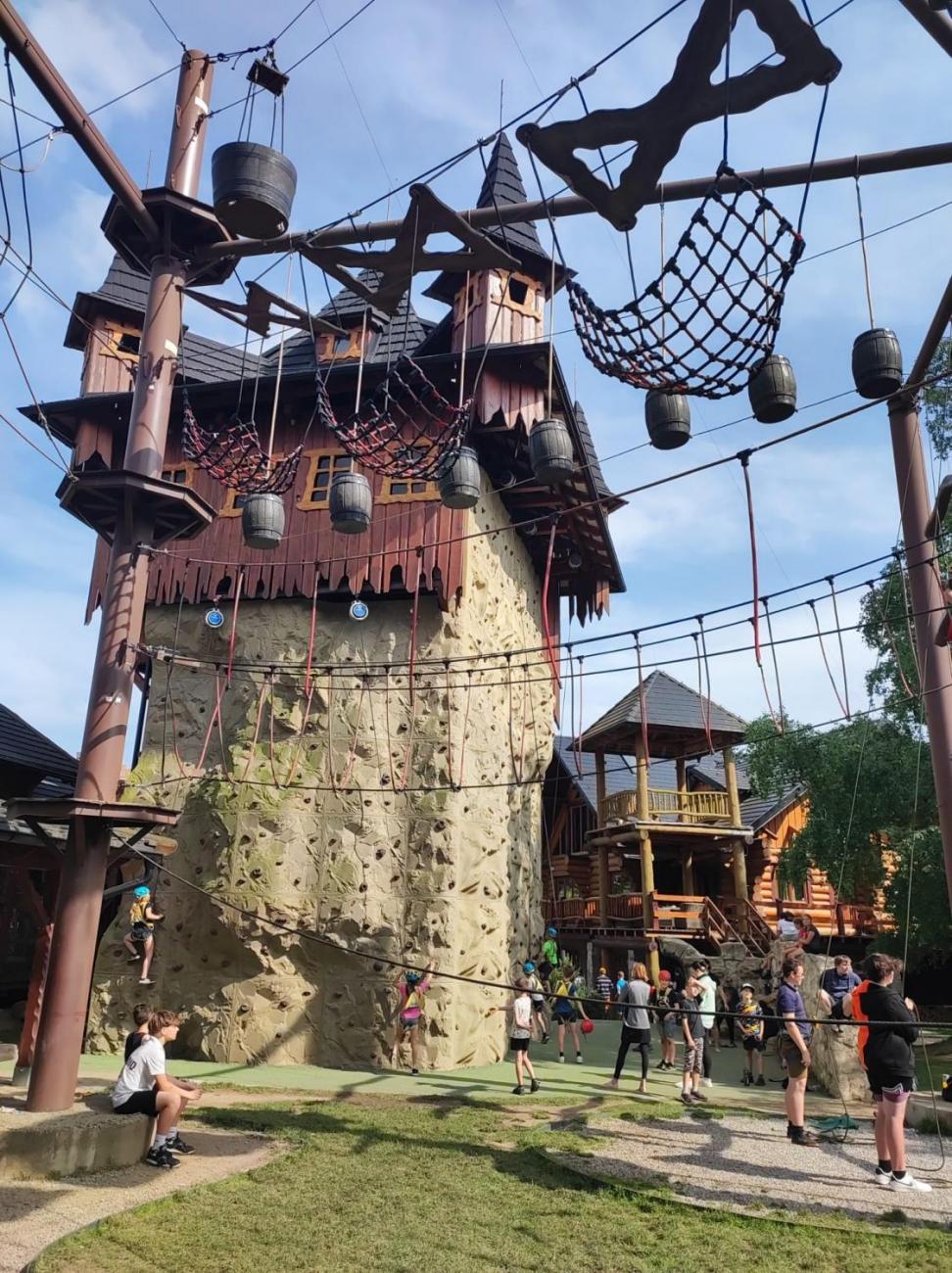 Školní výlet do outdoorového resortu Březová  5.A a 5.B