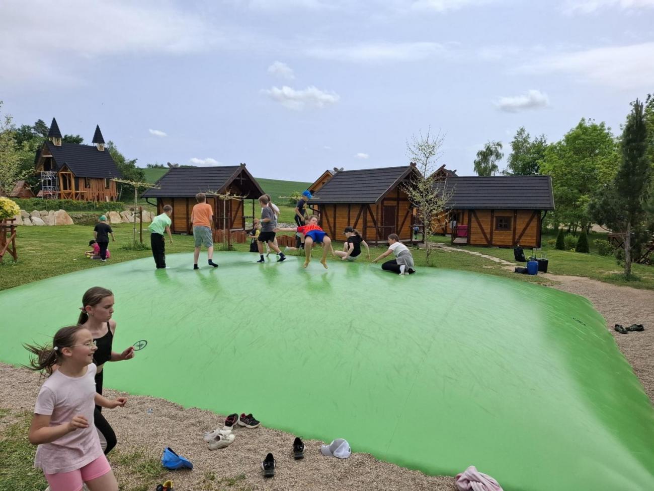 Školní výlet do outdoorového resortu Březová  5.A a 5.B