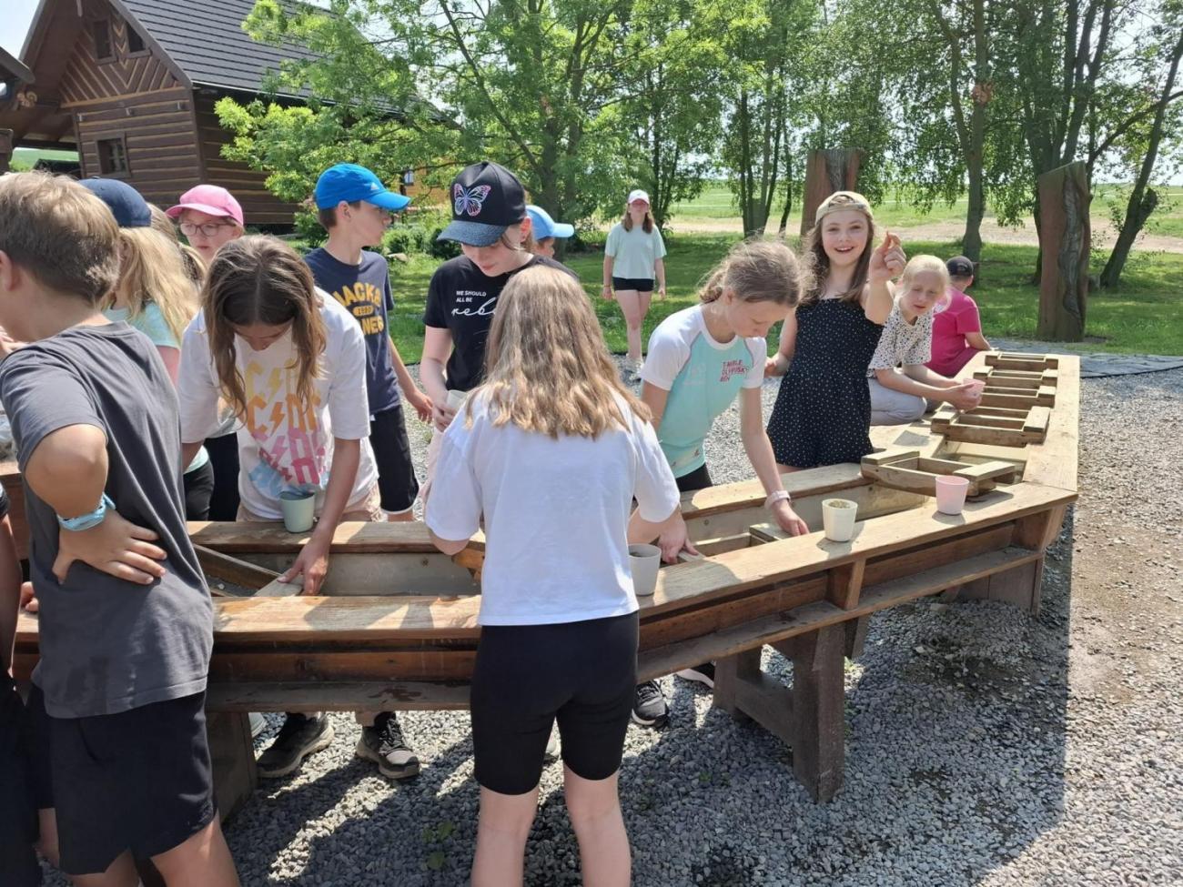 Školní výlet do outdoorového resortu Březová  5.A a 5.B