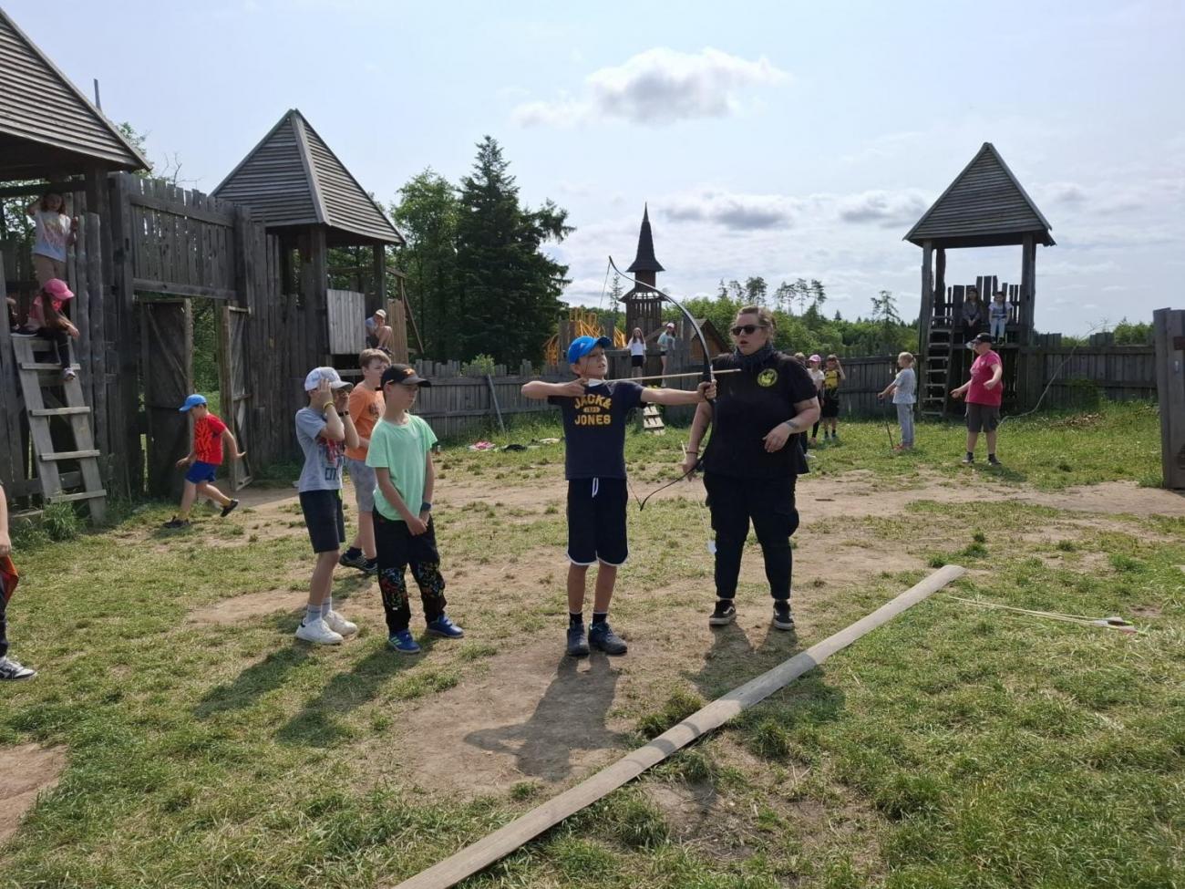 Školní výlet do outdoorového resortu Březová  5.A a 5.B