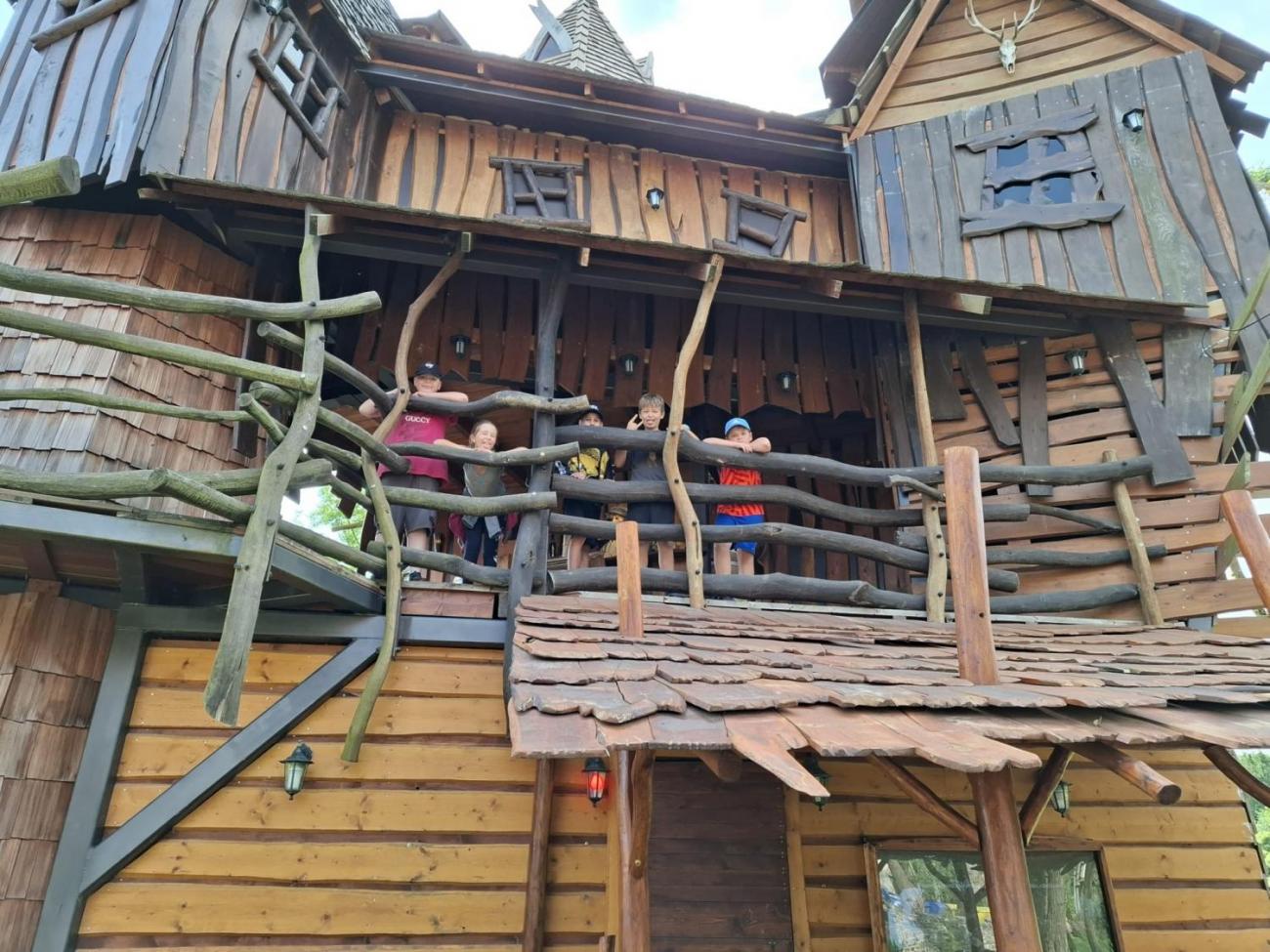 Školní výlet do outdoorového resortu Březová  5.A a 5.B