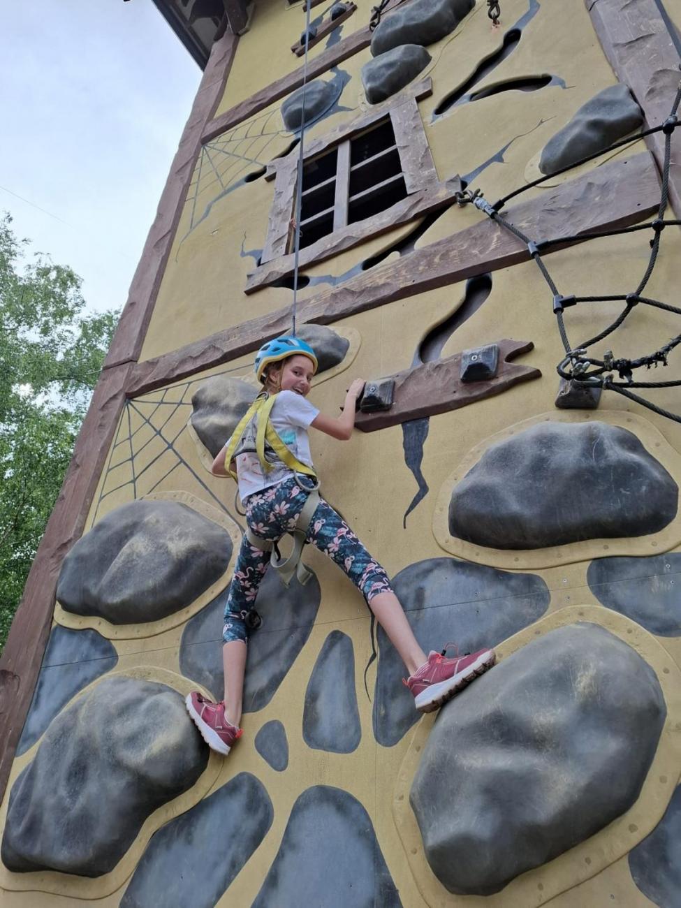 Školní výlet do outdoorového resortu Březová  5.A a 5.B