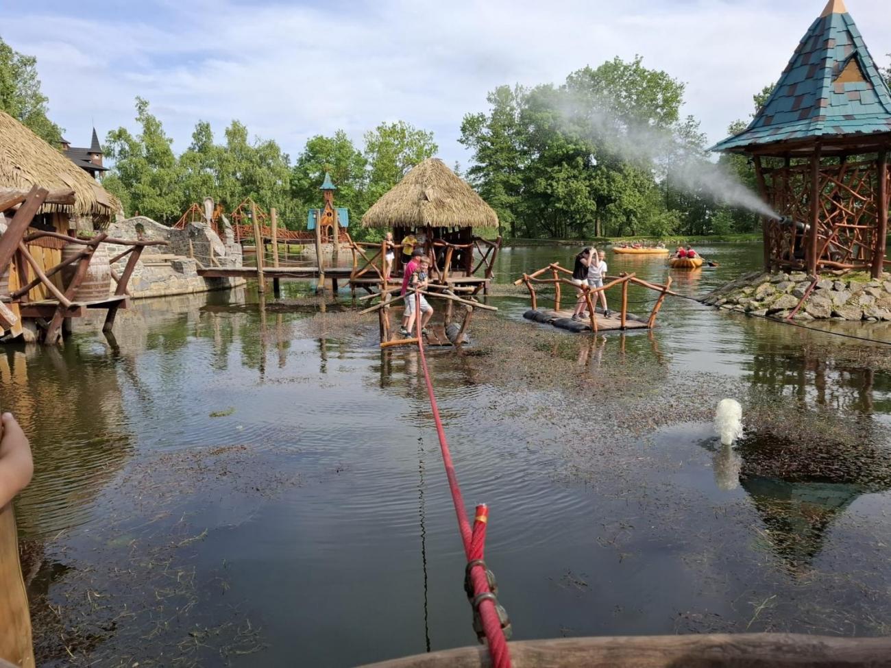 Školní výlet do outdoorového resortu Březová  5.A a 5.B