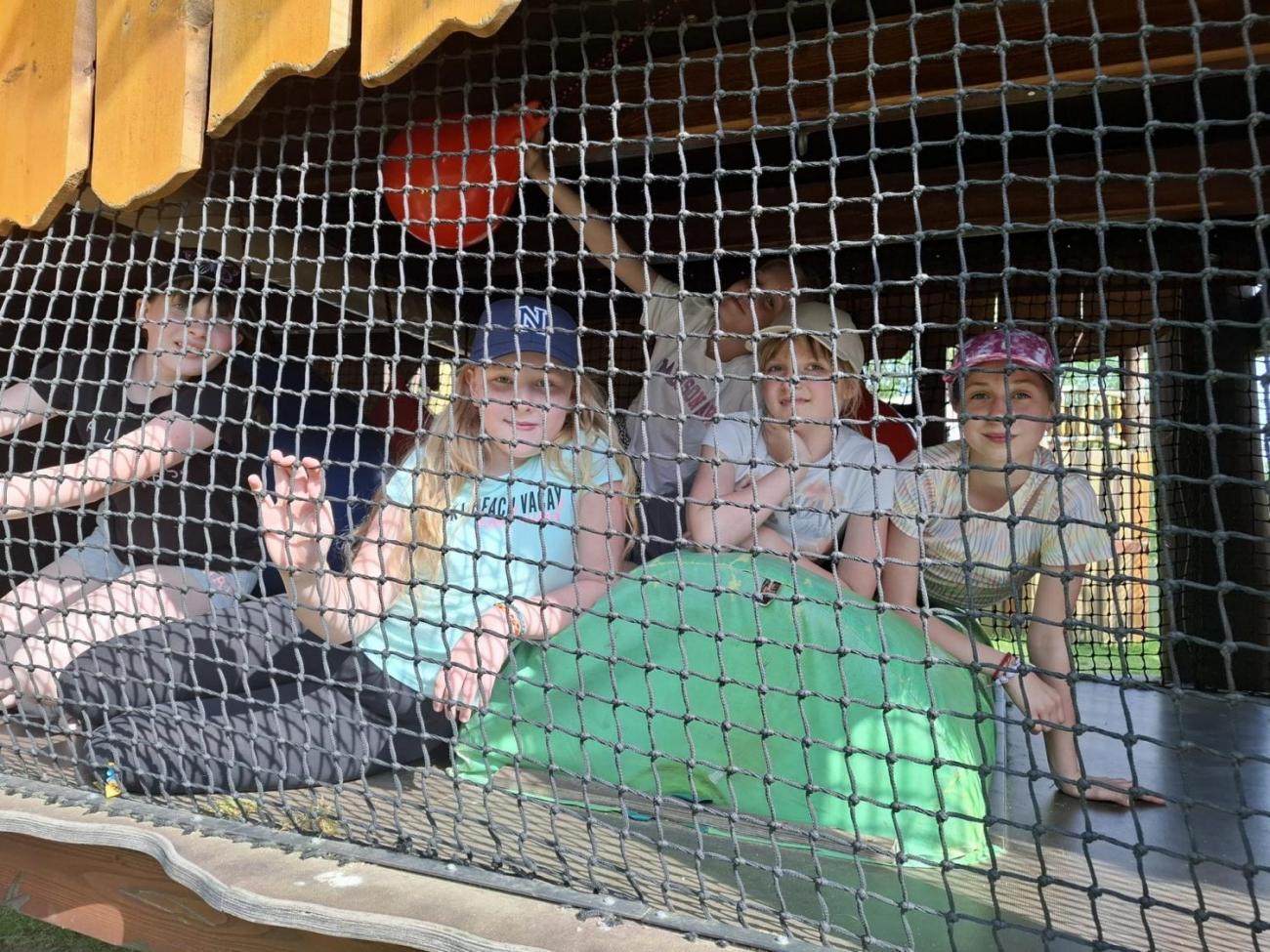 Školní výlet do outdoorového resortu Březová  5.A a 5.B