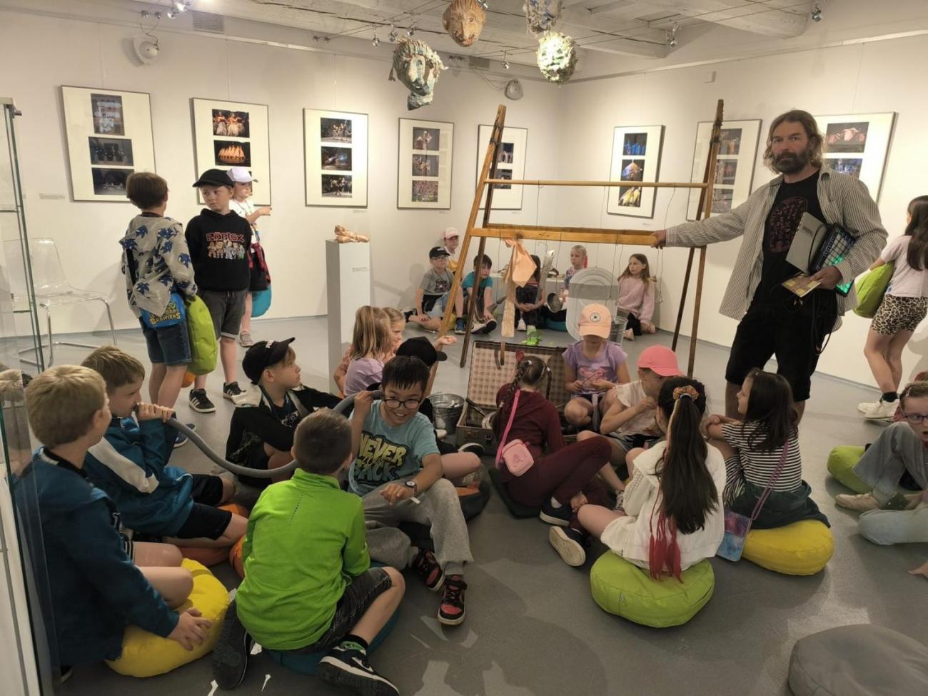 Až za velkou louží  2.A