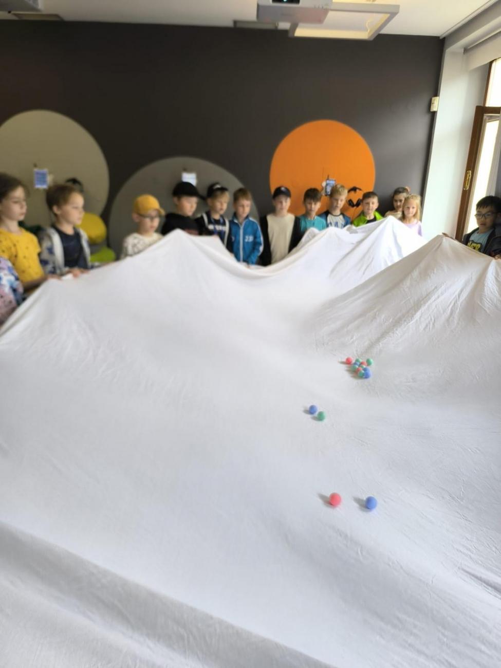 Až za velkou louží  2.A