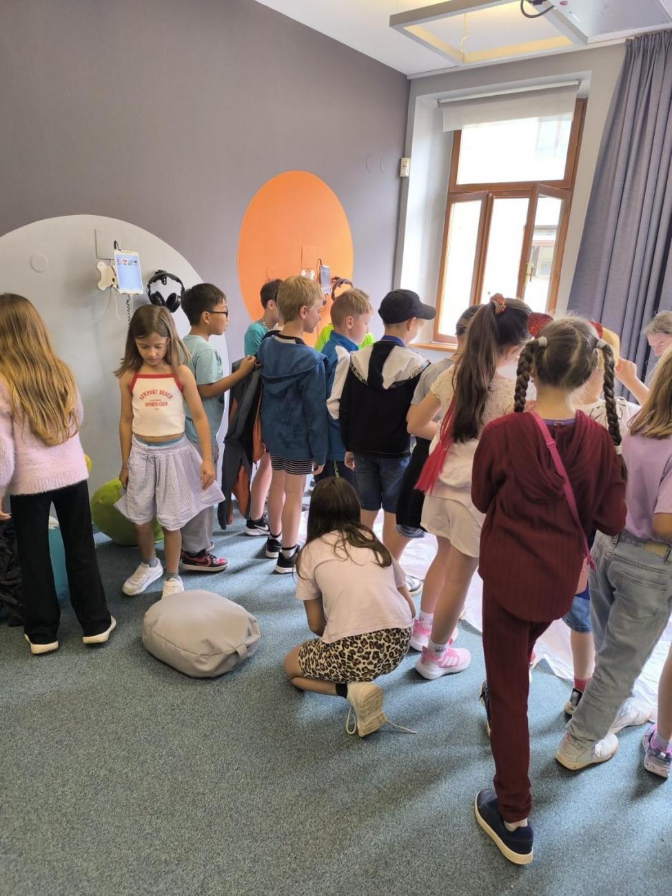 Až za velkou louží  2.A