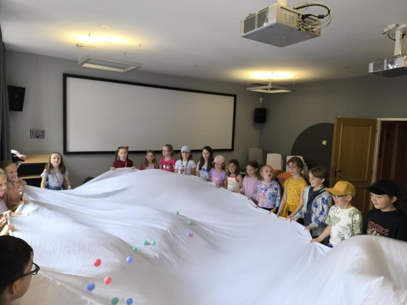 Až za velkou louží  2.A