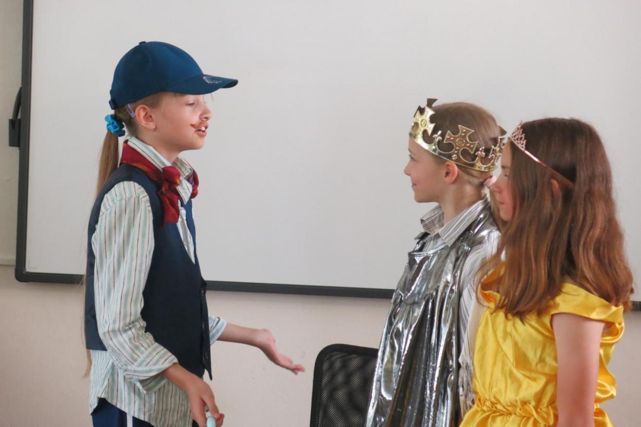 Divadelní představení "Dva tovaryši"