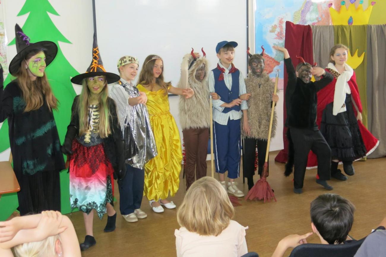 Divadelní představení "Dva tovaryši"