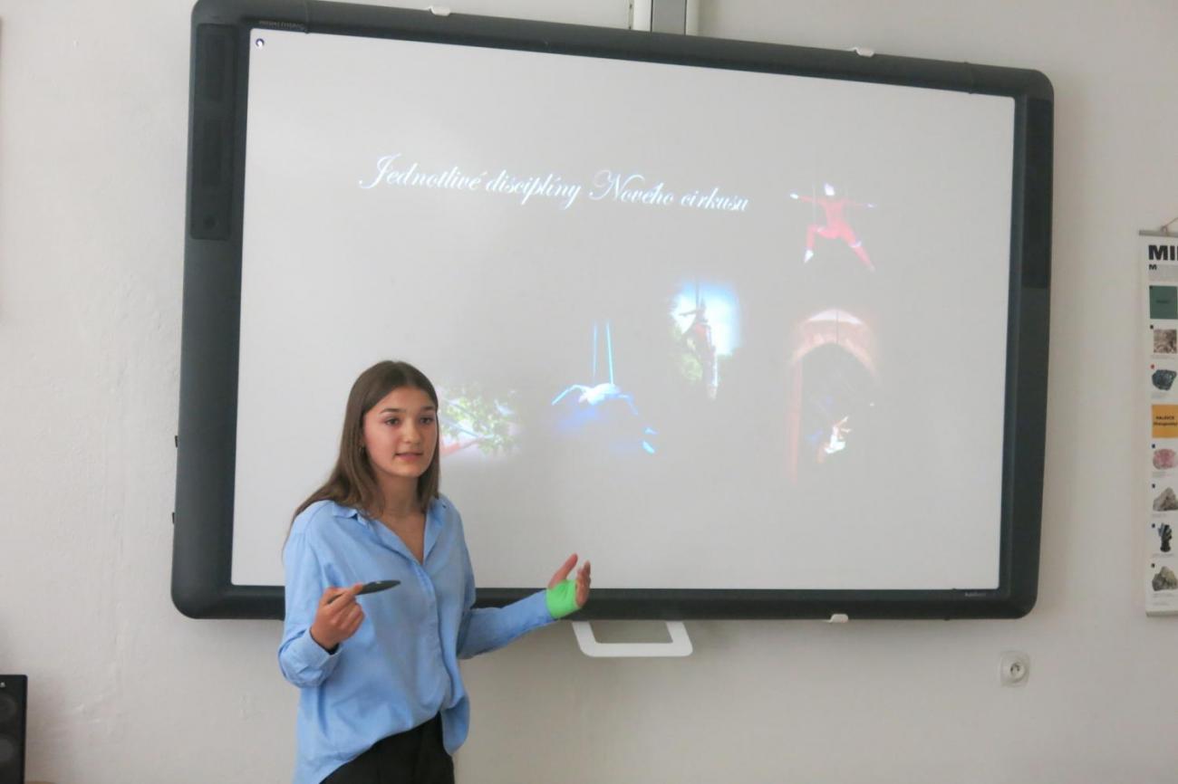 Deváťáci prezentují své ročníkové práce