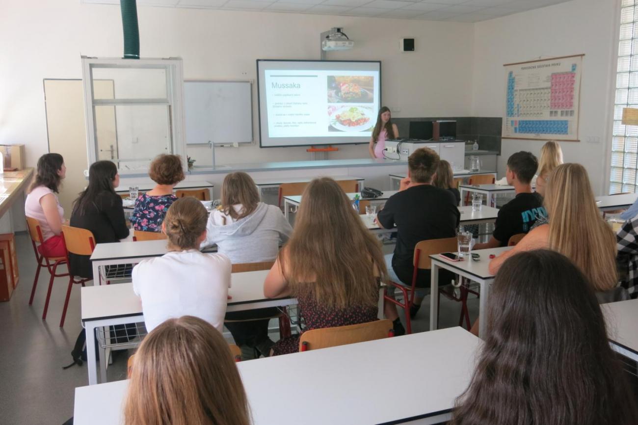 Deváťáci prezentují své ročníkové práce