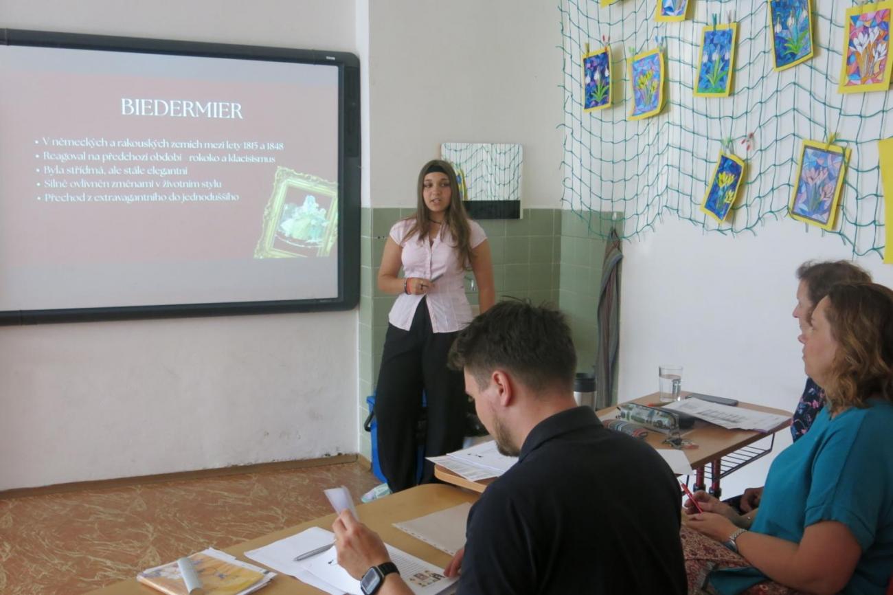 Deváťáci prezentují své ročníkové práce