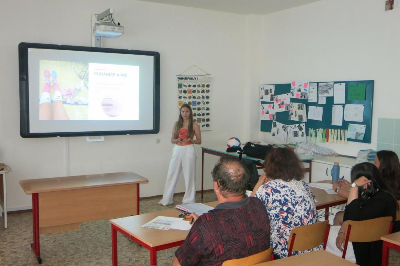 Deváťáci prezentují své ročníkové práce