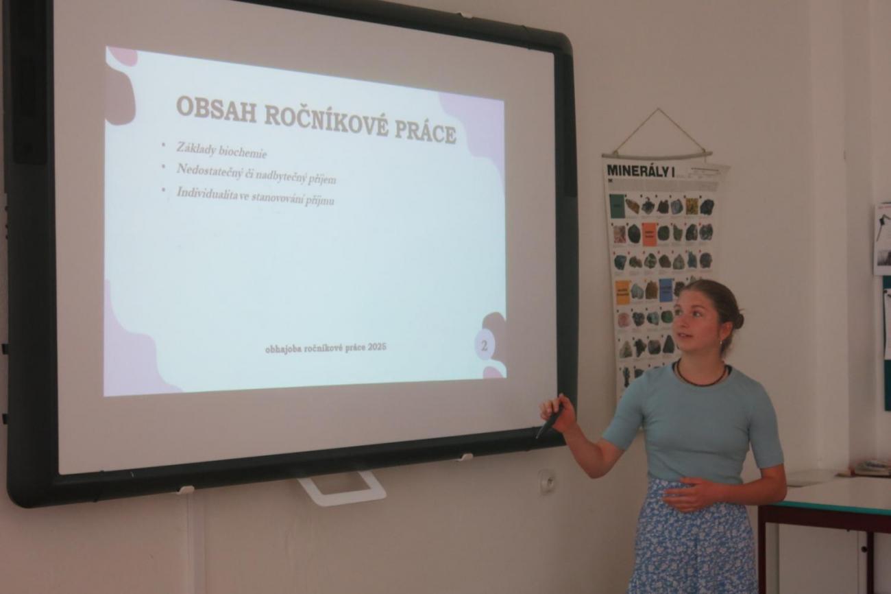 Deváťáci prezentují své ročníkové práce