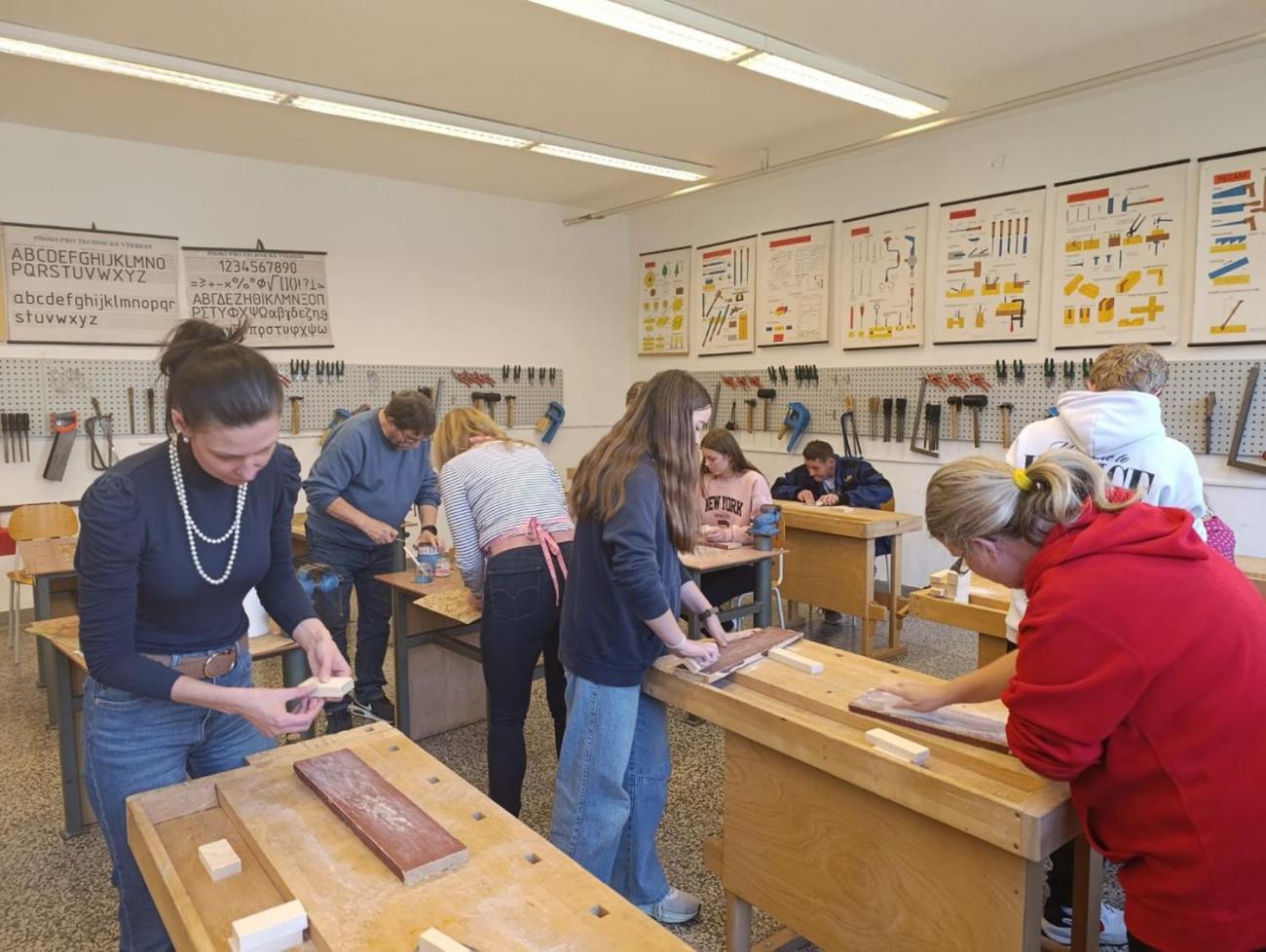 Spolupráce 8.C a DTS Jihlava; Projekt "Kostky jsou vrženy"