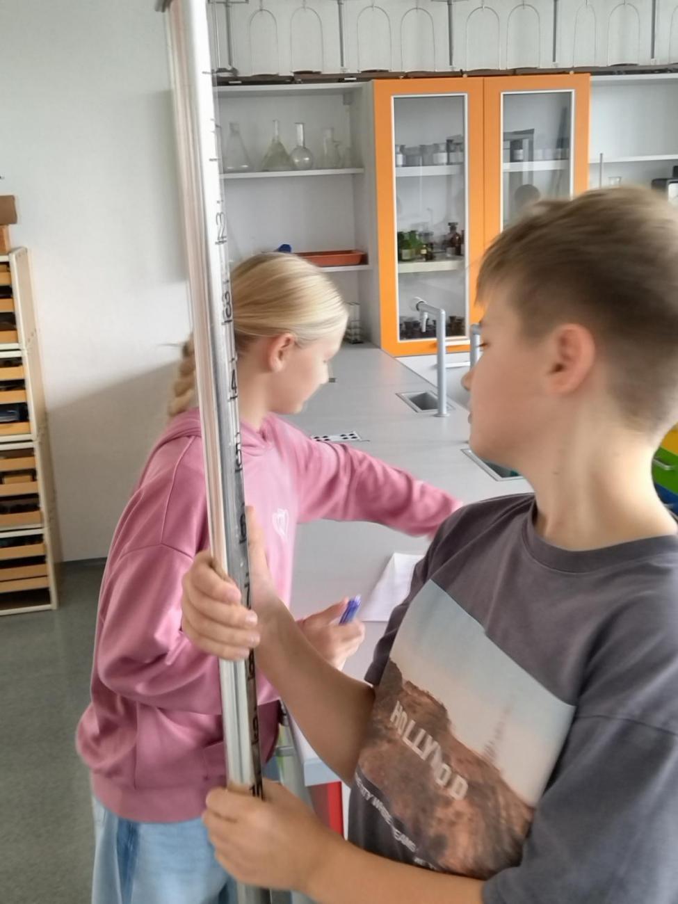 Praktická měření gravitační síly  6. ročník