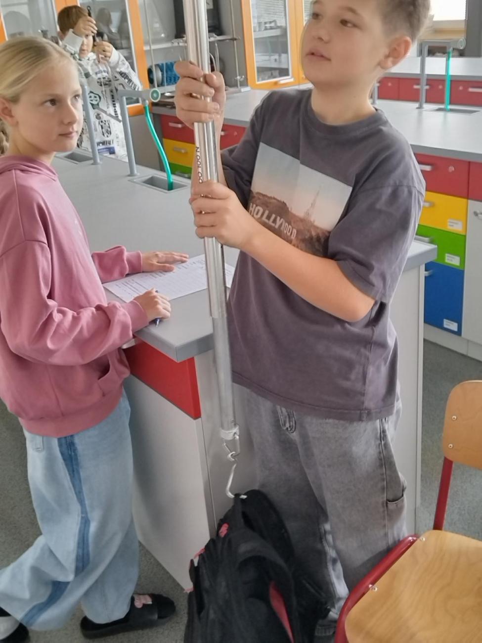 Praktická měření gravitační síly  6. ročník