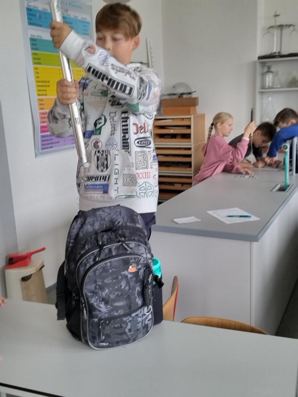 Praktická měření gravitační síly  6. ročník