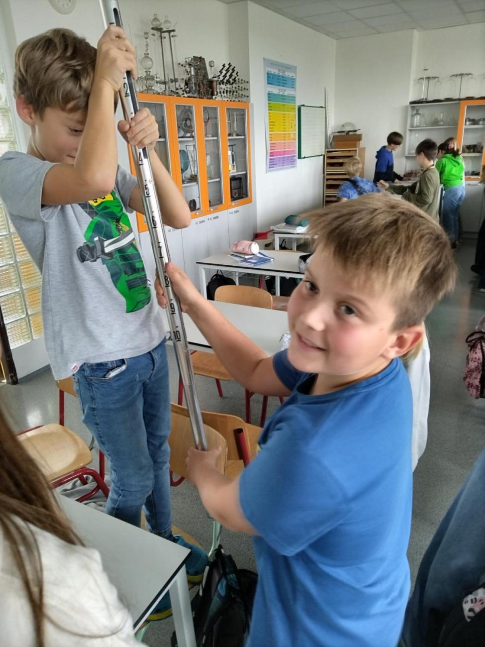 Praktická měření gravitační síly  6. ročník