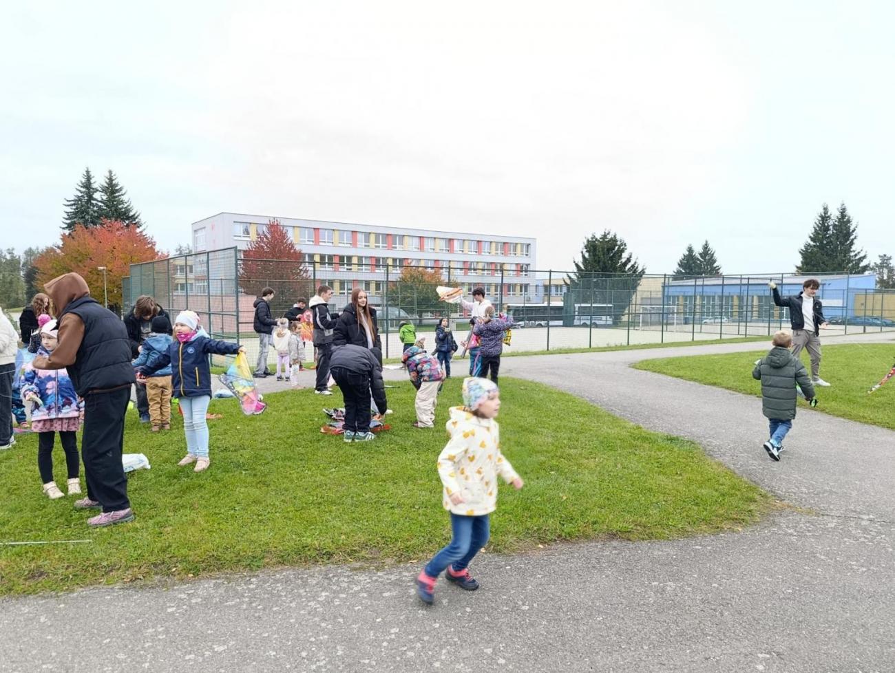 Pouštění draků s deváťáky  1.C