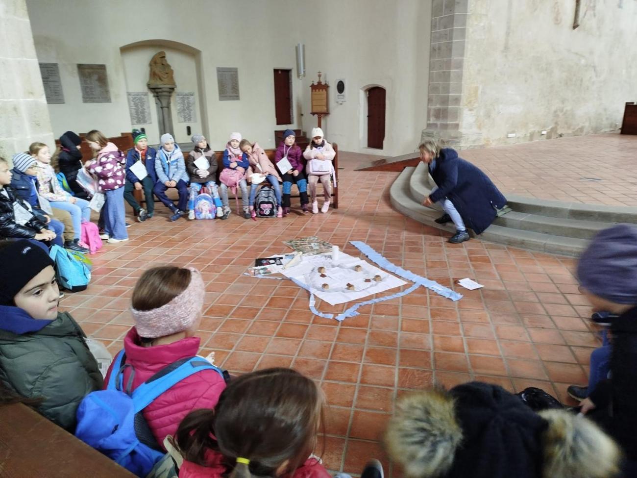 Vycházka „Od brány k bráně“  3.A